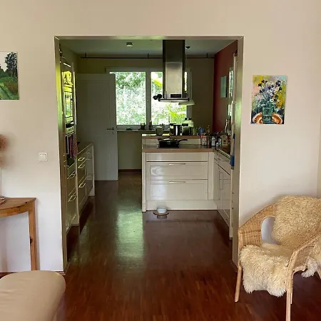 Reihenhaus Inmitten Der Stadt