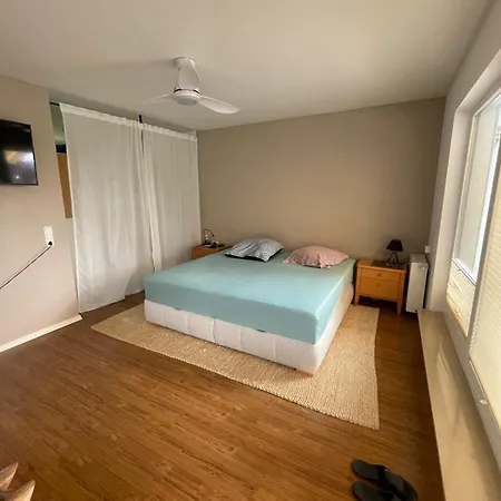 Reihenhaus Inmitten Der Stadt