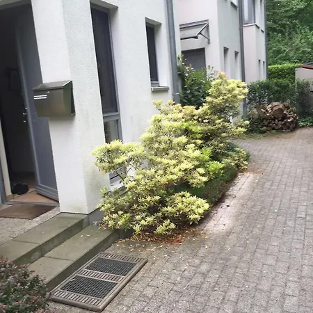 Reihenhaus Inmitten Der Stadt *